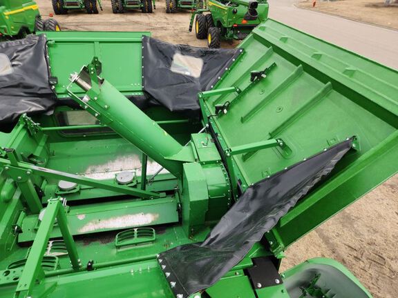 2024 John Deere S780 Combine