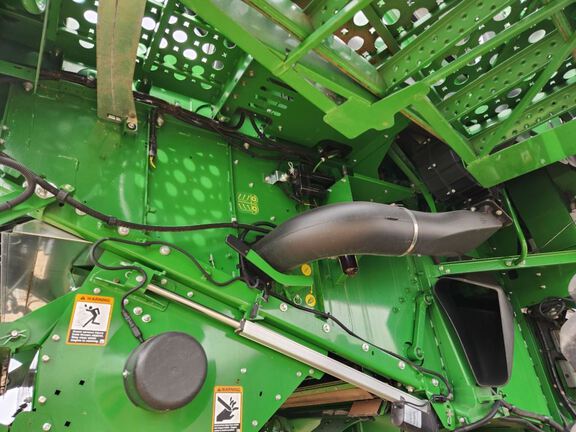 2024 John Deere S780 Combine