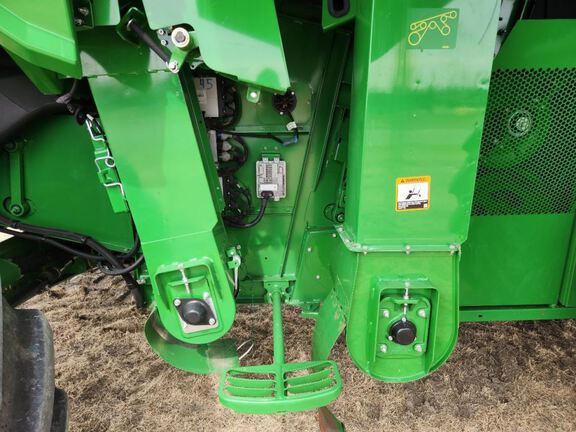 2024 John Deere S780 Combine