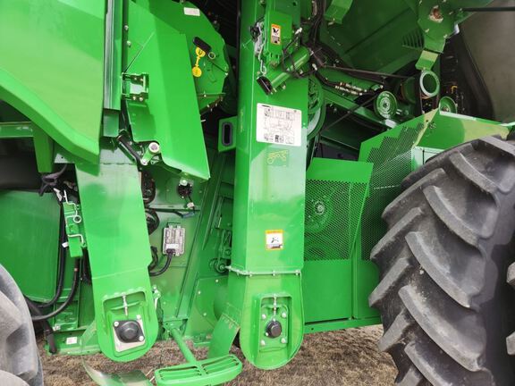 2024 John Deere S780 Combine