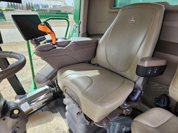 2024 John Deere S780 Combine