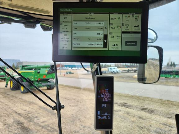 2024 John Deere S780 Combine