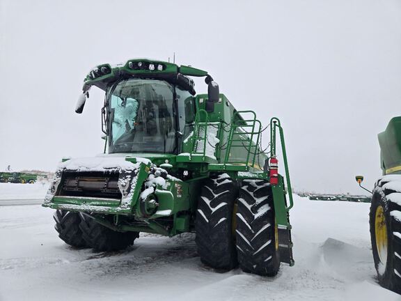 2024 John Deere S780 Combine