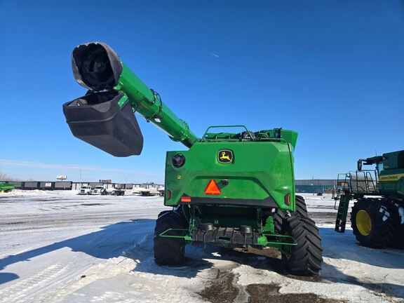 2025 John Deere S7 800 Combine