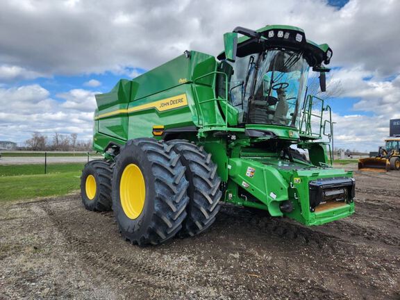 2025 John Deere S7 800 Combine
