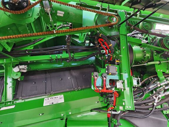2025 John Deere S7 800 Combine