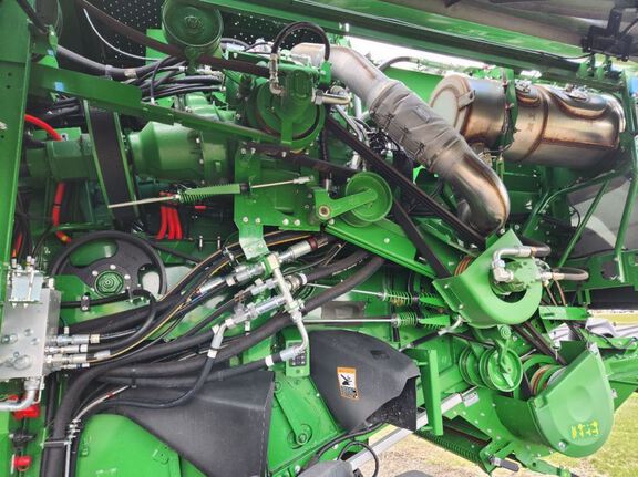 2025 John Deere S7 800 Combine