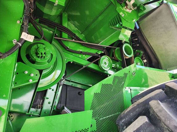 2025 John Deere S7 800 Combine