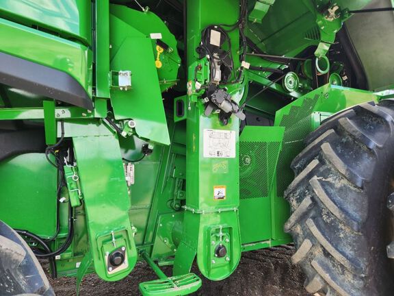 2025 John Deere S7 800 Combine
