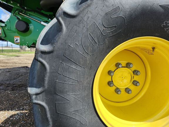 2025 John Deere S7 800 Combine