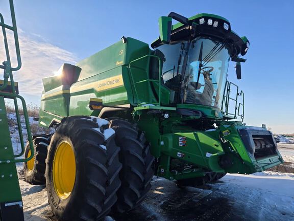 2025 John Deere S7 800 Combine