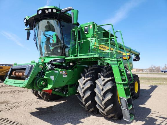 2025 John Deere S7 800 Combine
