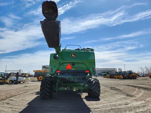 2025 John Deere S7 800 Combine