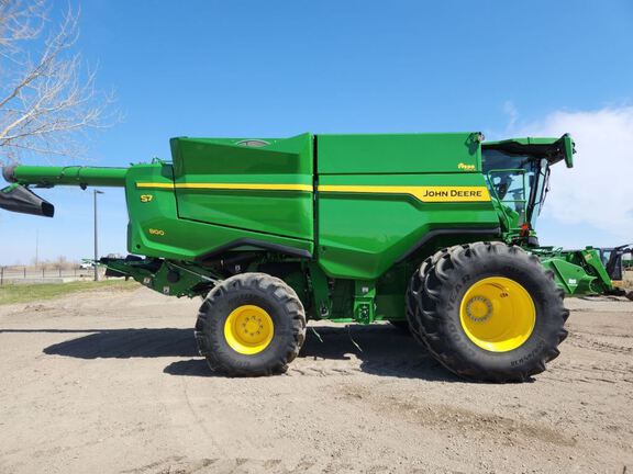 2025 John Deere S7 800 Combine