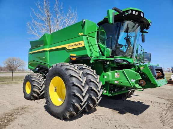 2025 John Deere S7 800 Combine