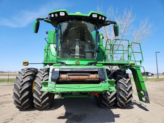 2025 John Deere S7 800 Combine