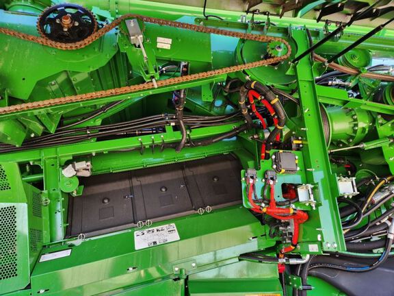 2025 John Deere S7 800 Combine