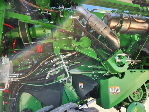 2025 John Deere S7 800 Combine