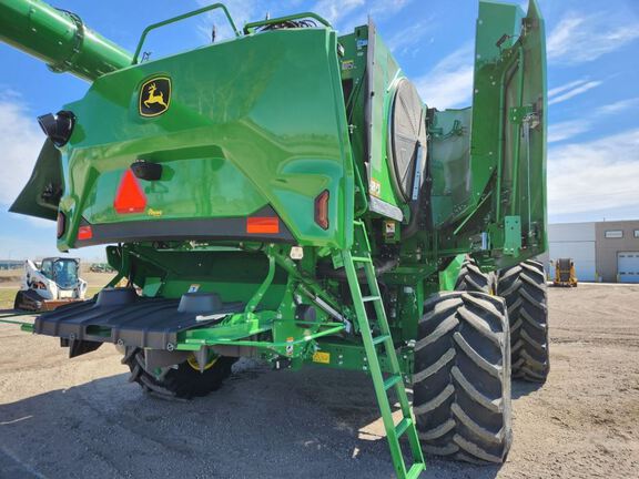 2025 John Deere S7 800 Combine