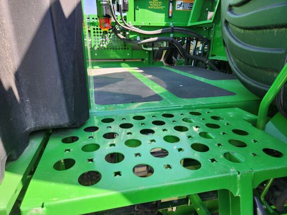 2025 John Deere S7 800 Combine