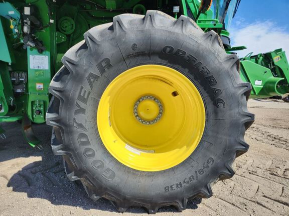 2025 John Deere S7 800 Combine