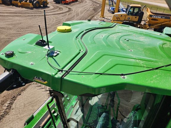 2025 John Deere S7 800 Combine