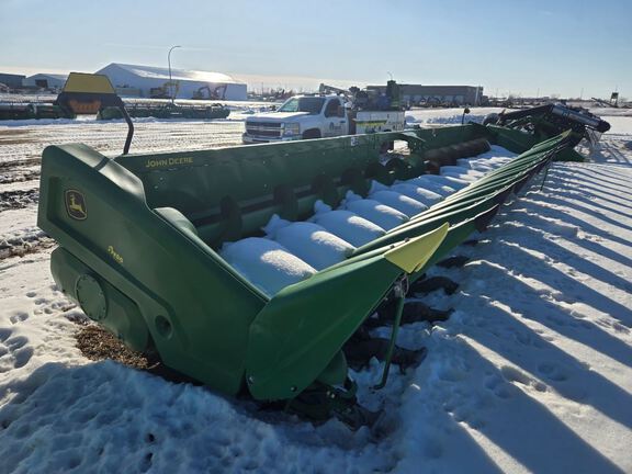 2025 John Deere C18R Header Corn Head