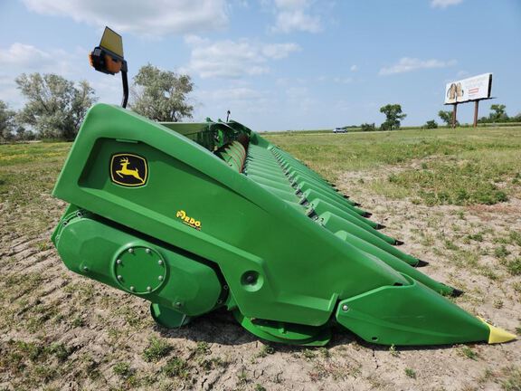 2025 John Deere C18R Header Corn Head