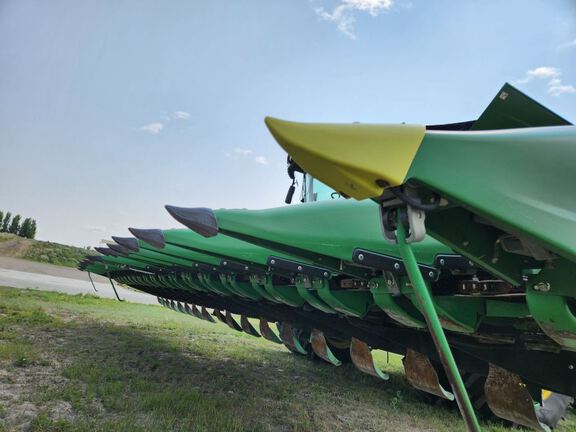 2025 John Deere C18R Header Corn Head
