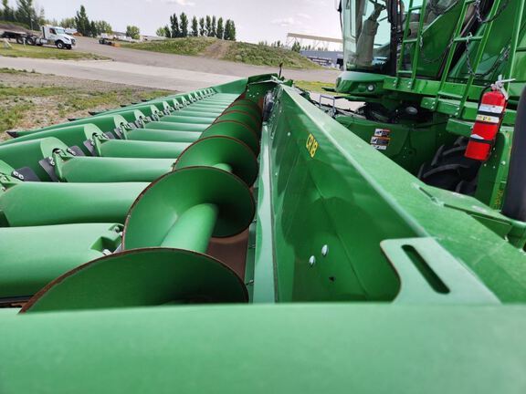 2025 John Deere C18R Header Corn Head