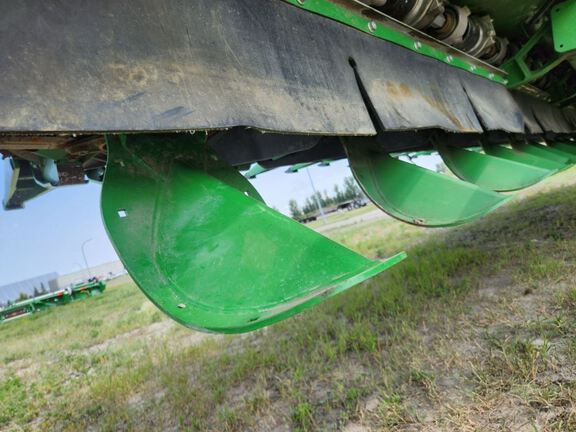 2025 John Deere C18R Header Corn Head