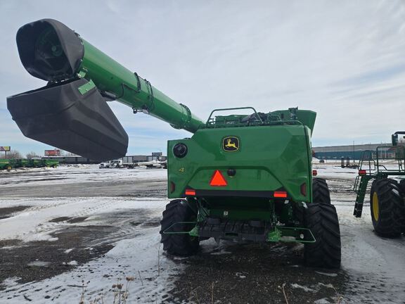 2025 John Deere S7 800 Combine