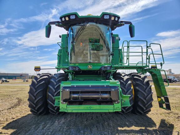 2025 John Deere S7 800 Combine