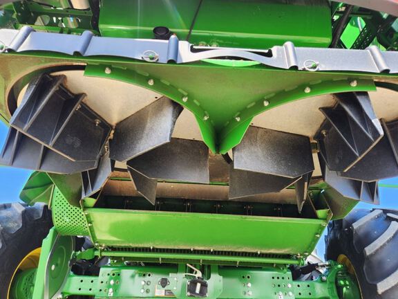 2025 John Deere S7 800 Combine