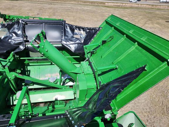 2025 John Deere S7 800 Combine