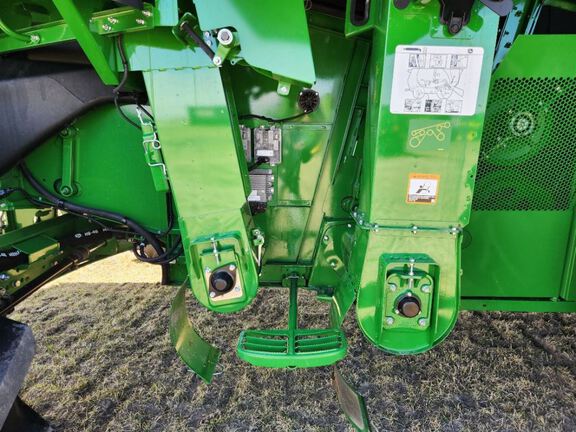 2025 John Deere S7 800 Combine