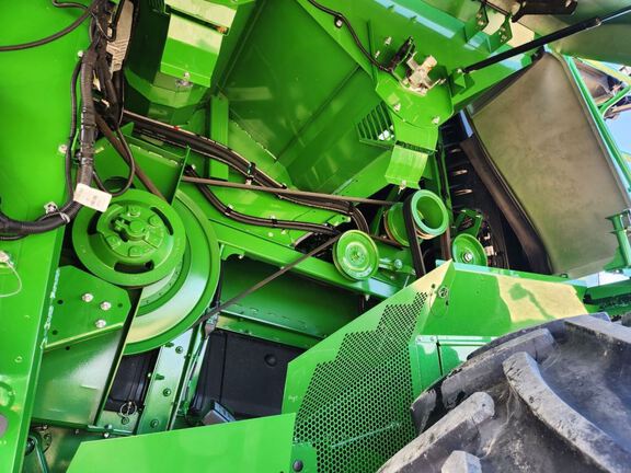 2025 John Deere S7 800 Combine