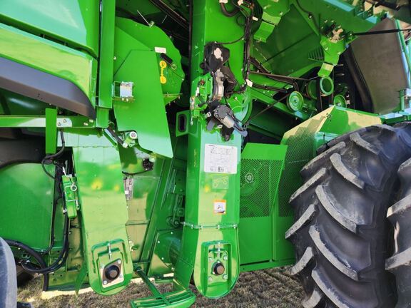 2025 John Deere S7 800 Combine