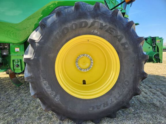 2025 John Deere S7 800 Combine