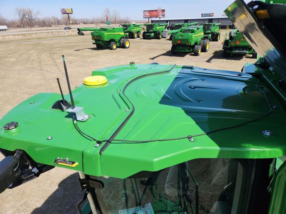 2025 John Deere S7 800 Combine