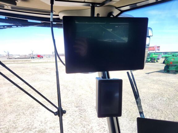 2025 John Deere S7 800 Combine
