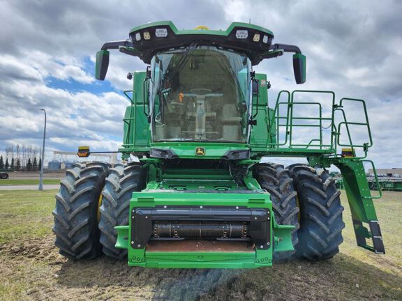 2025 John Deere S7 800 Combine