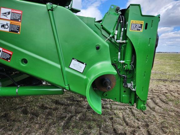 2025 John Deere S7 800 Combine