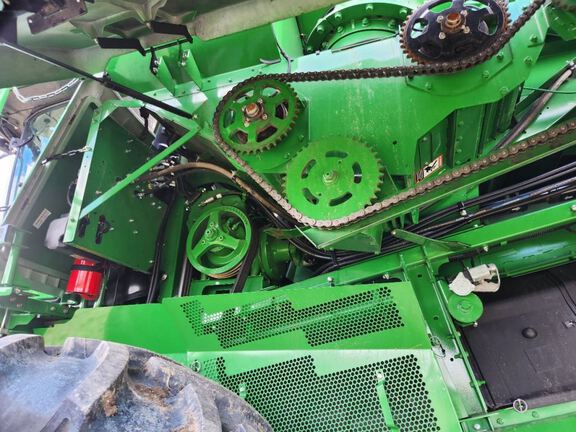 2025 John Deere S7 800 Combine