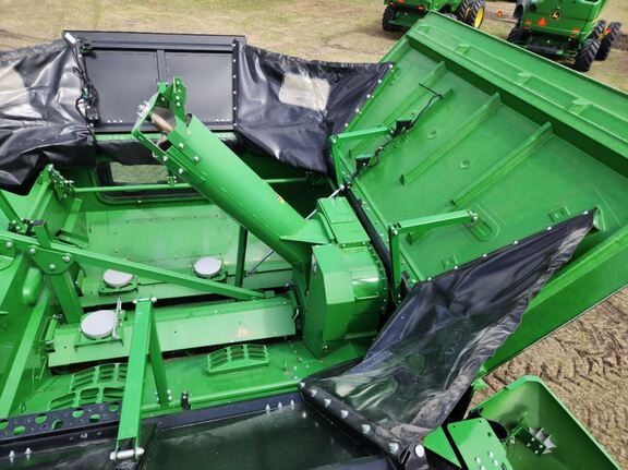 2025 John Deere S7 800 Combine