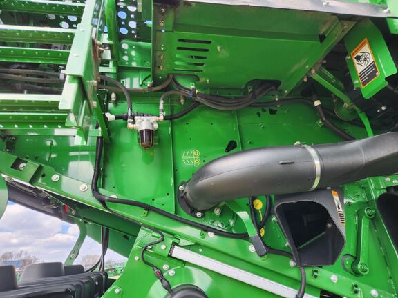 2025 John Deere S7 800 Combine