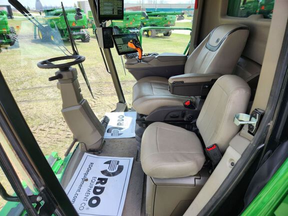 2025 John Deere S7 800 Combine