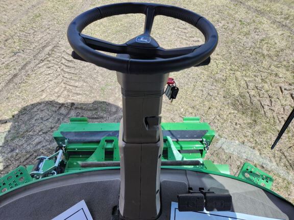 2025 John Deere S7 800 Combine