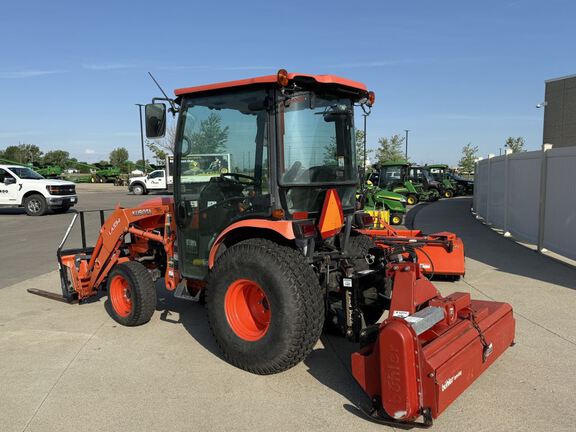 Kubota B2650 Tractor Compact