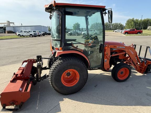 Kubota B2650 Tractor Compact